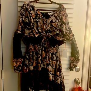 Madrag boutique plus sized cut out sides floral and black lace dress
